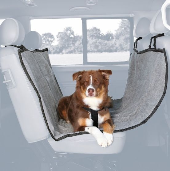 Trixie - Trekk Til Bilsete Med Imitert Lammeskinn 1,45 x 1,60 m - Hund - Hundebur - Reisetilbehør - Dyrekassen.no